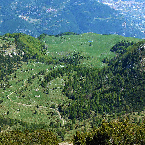 Estate 2018 | Scopriamo assieme il Parco Naturale Locale Monte Baldo | Locandina Estate 2018 | Scopriamo assieme il Parco Naturale Locale Monte Baldo | Locandina