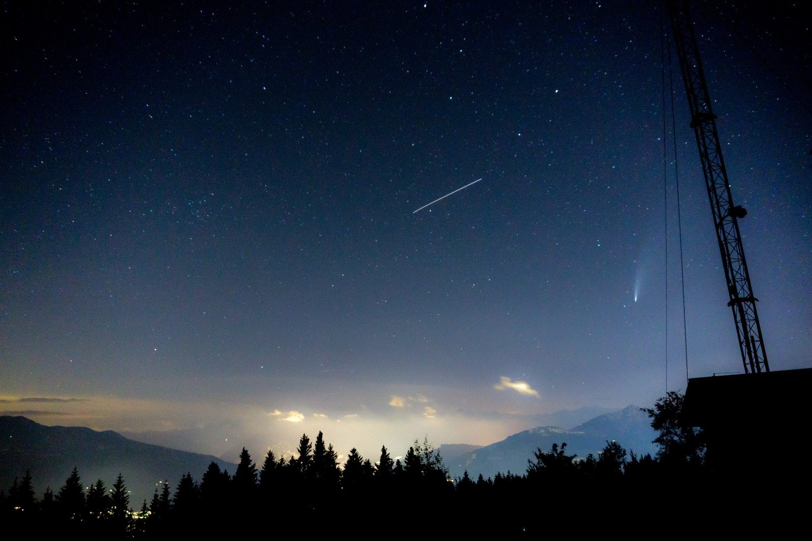 Cometa Neowise dal Monte Zugna Credit Massimo Candioli, Daniele Zanini Cometa Neowise dal Monte Zugna Credit Massimo Candioli, Daniele Zanini