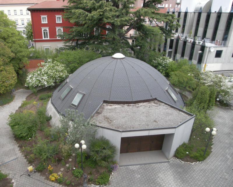 Il Planetario, nel giardino di Palazzo Parolari